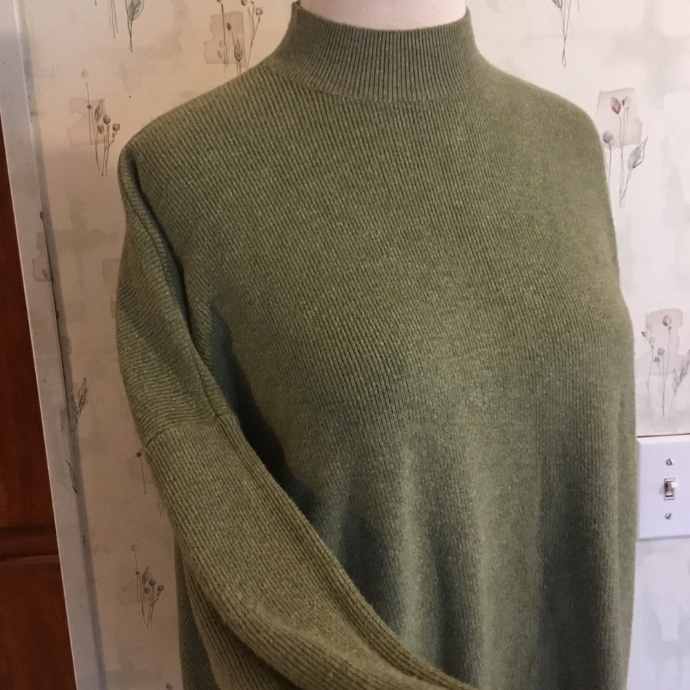 Alter’d State Crew neck ribbed knit pullover sweater, Size L